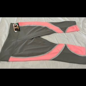 Avia Performance Capri